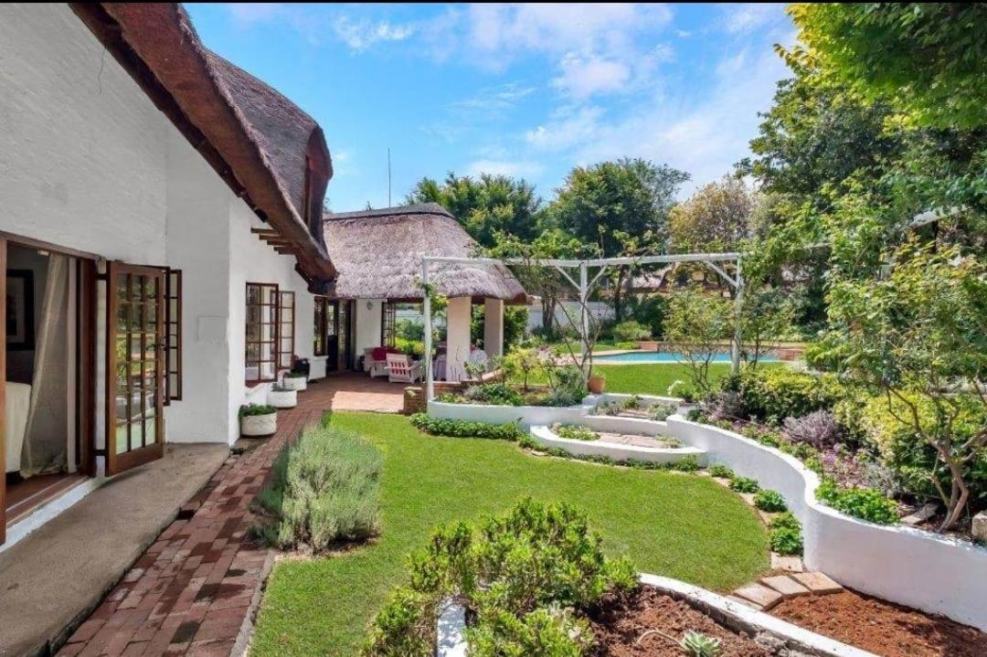 סנדטון Libra Lodge מראה חיצוני תמונה