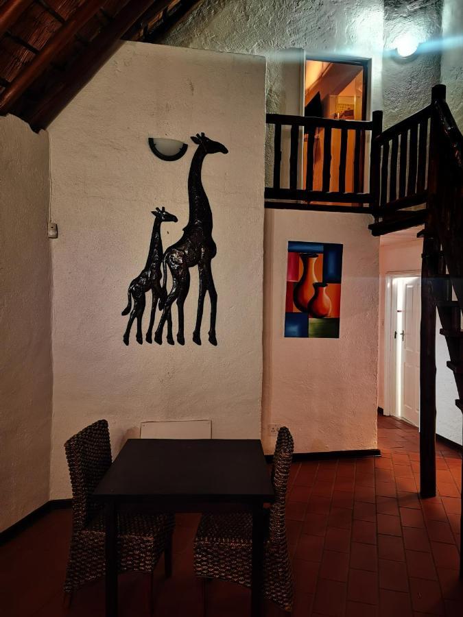 סנדטון Libra Lodge מראה חיצוני תמונה