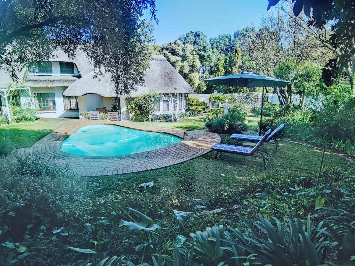 סנדטון Libra Lodge מראה חיצוני תמונה