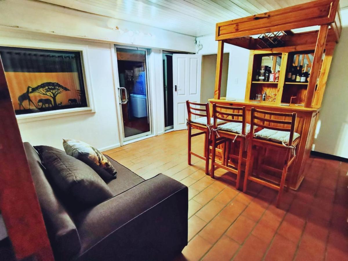 סנדטון Libra Lodge מראה חיצוני תמונה