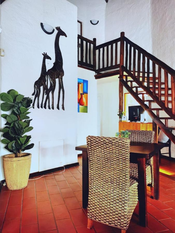 סנדטון Libra Lodge מראה חיצוני תמונה