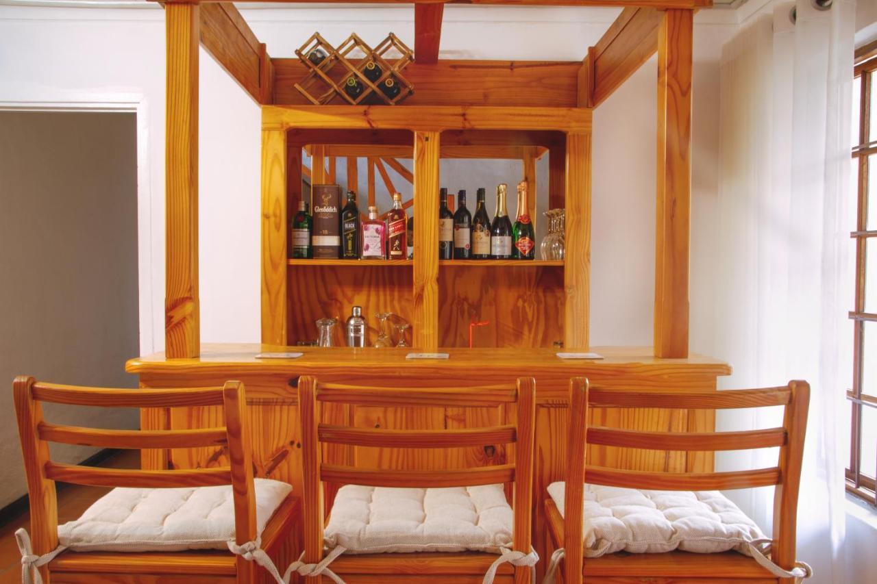 סנדטון Libra Lodge מראה חיצוני תמונה