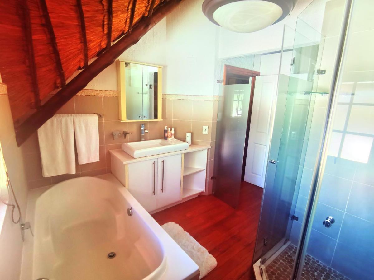 סנדטון Libra Lodge מראה חיצוני תמונה
