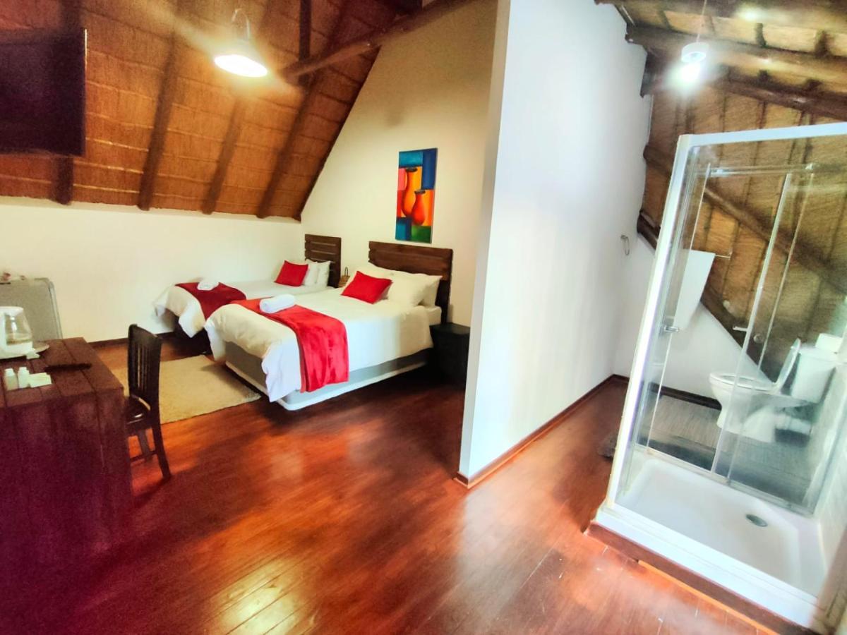 סנדטון Libra Lodge מראה חיצוני תמונה