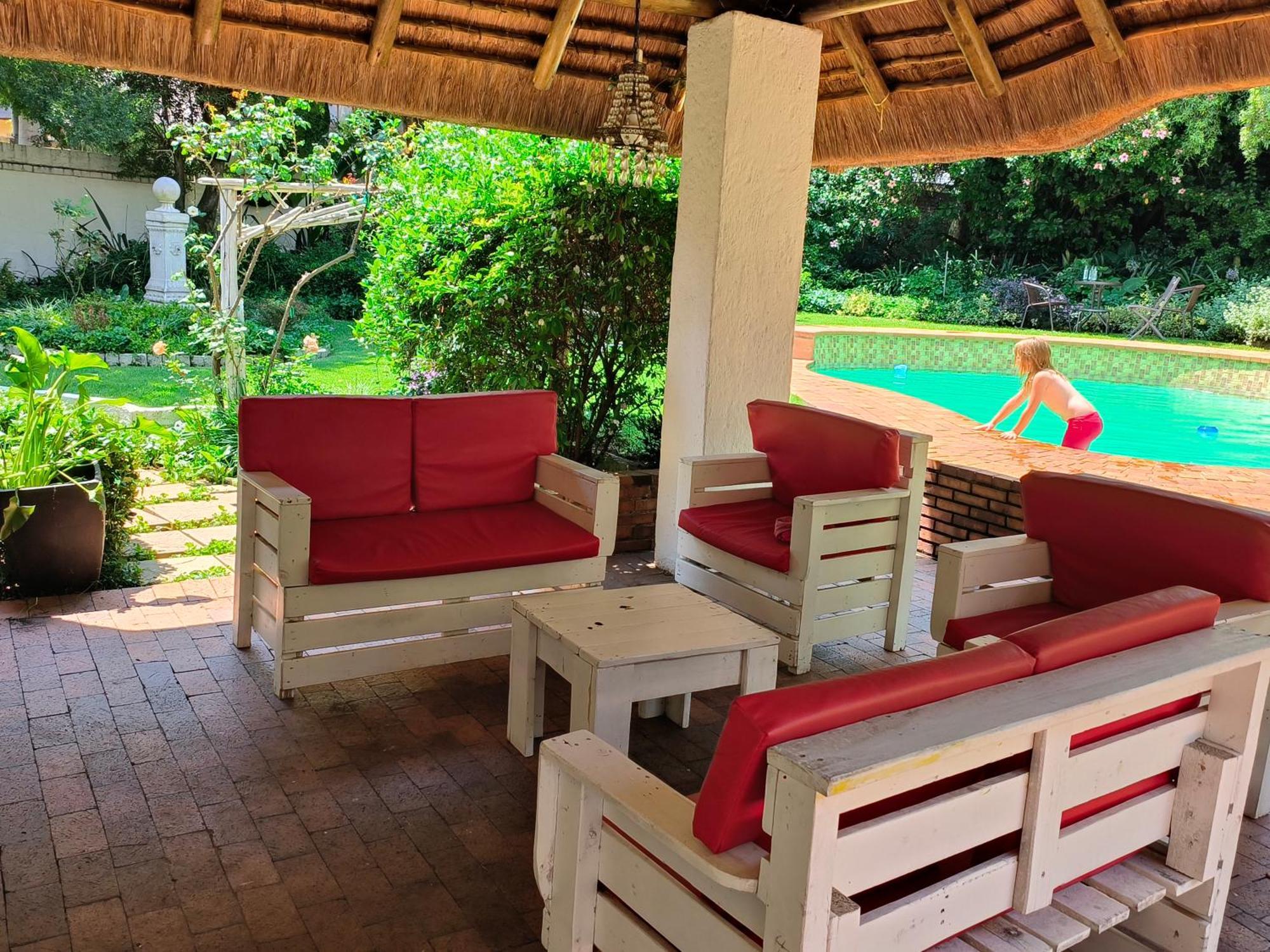 סנדטון Libra Lodge מראה חיצוני תמונה