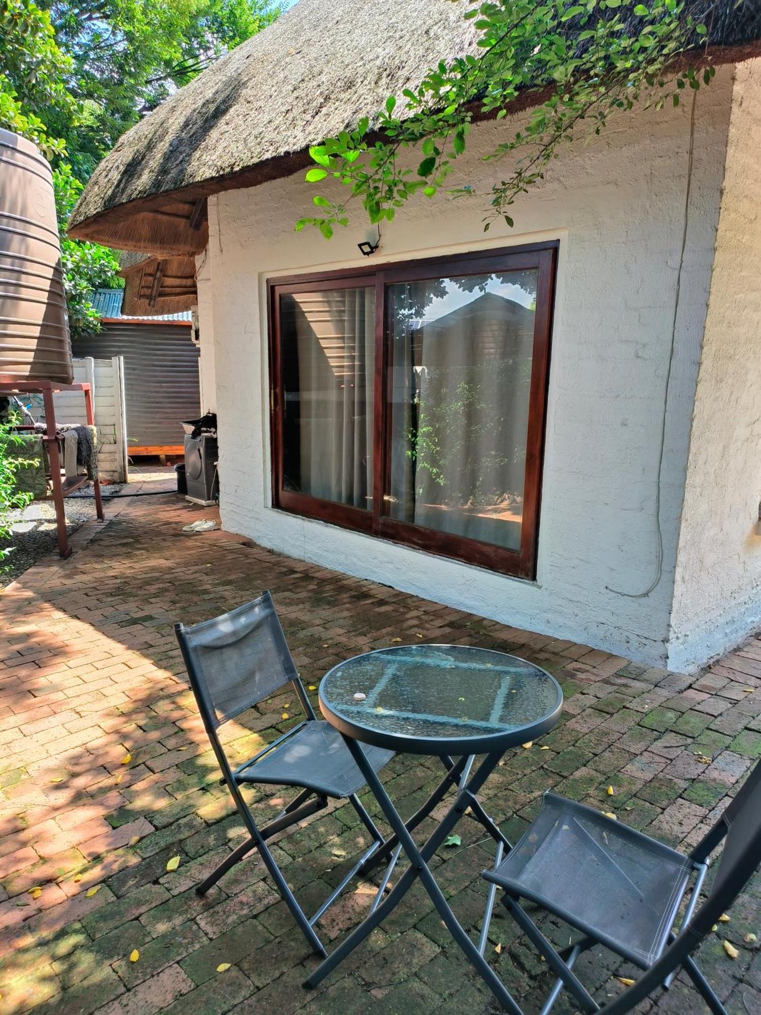 סנדטון Libra Lodge מראה חיצוני תמונה
