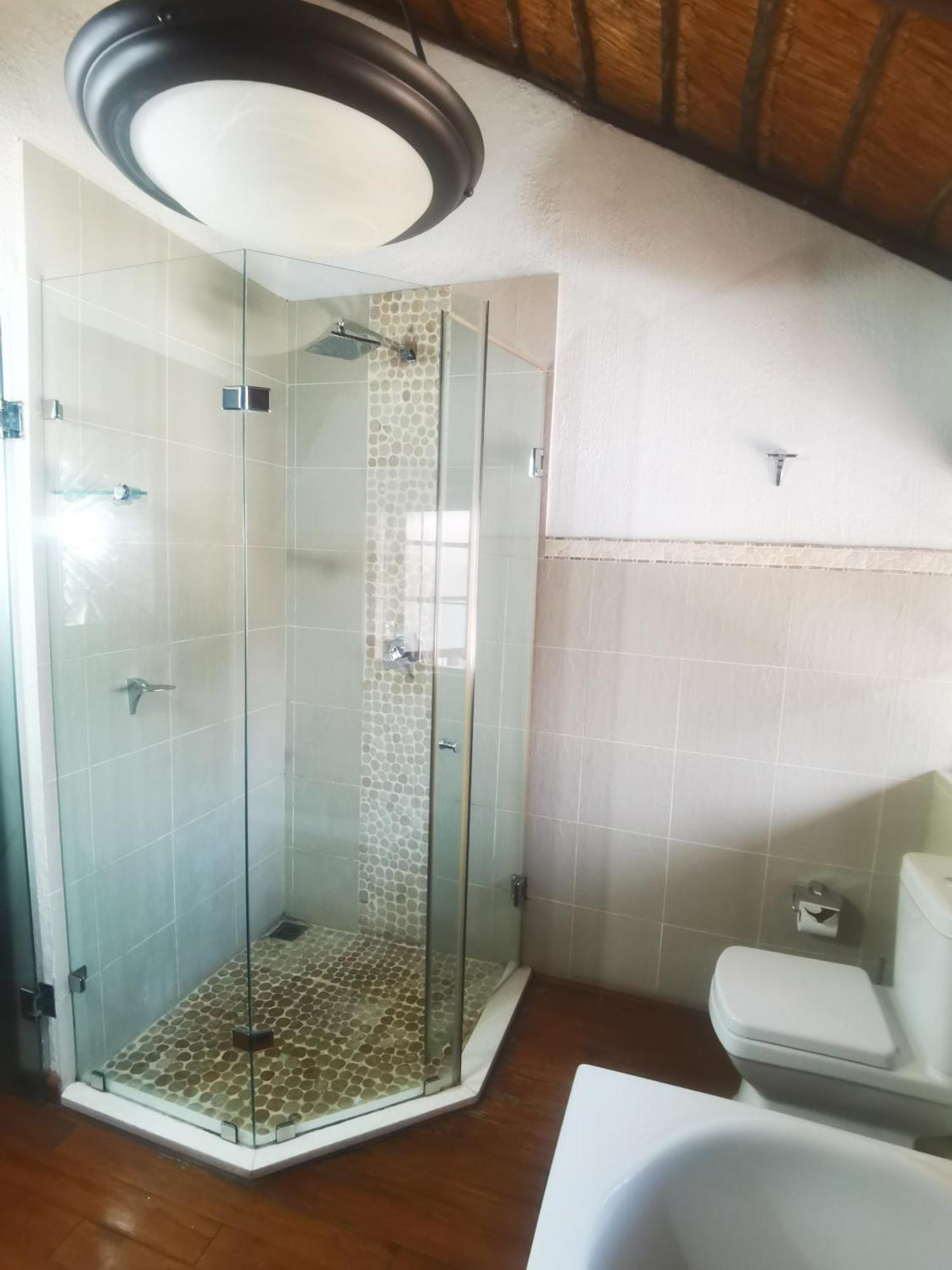 סנדטון Libra Lodge מראה חיצוני תמונה