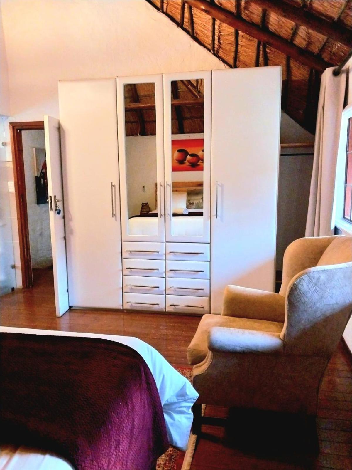 סנדטון Libra Lodge מראה חיצוני תמונה